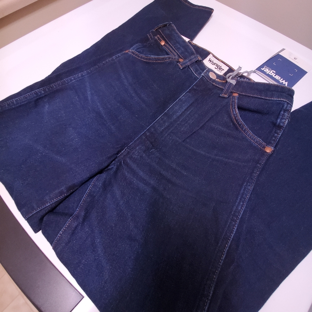 Wrangler high waisted jeans.
